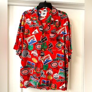 The Ohio State University Lee brand vintage Hawaiian button down. Size Medium